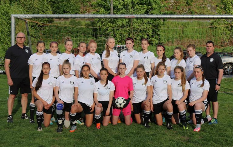 L.V. Rogers wins bronze at soccer provincials