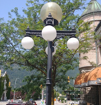 City of Nelson wants your opinion on new downtown streetlights