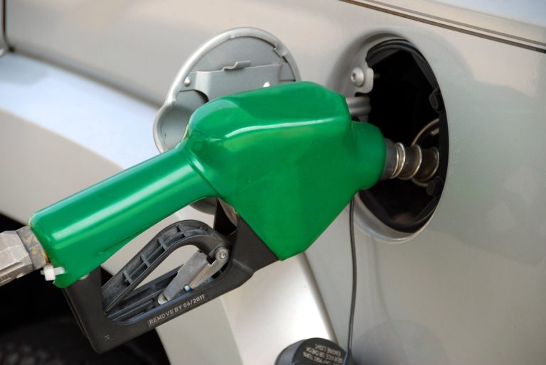 Mandatory gas price reporting now in effect in B.C.
