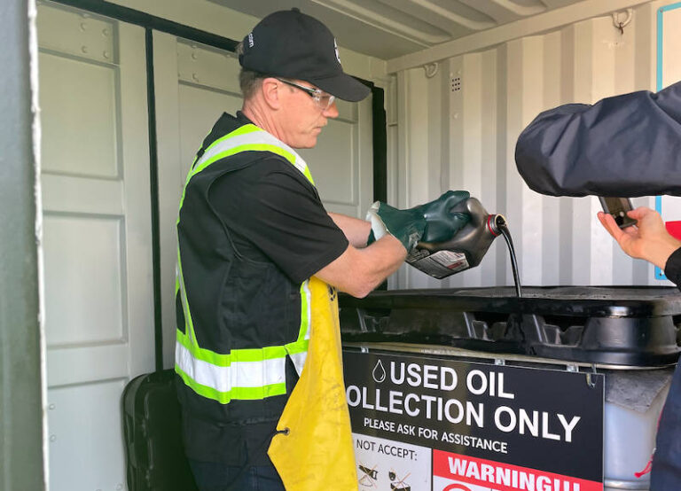 Nelson Leafs recycling depot receives award