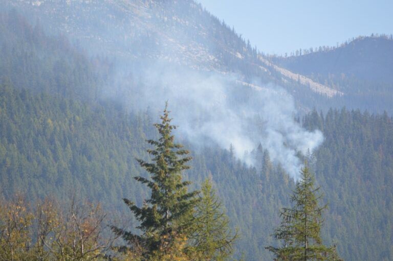 West Kootenay wildfire season to extend into October
