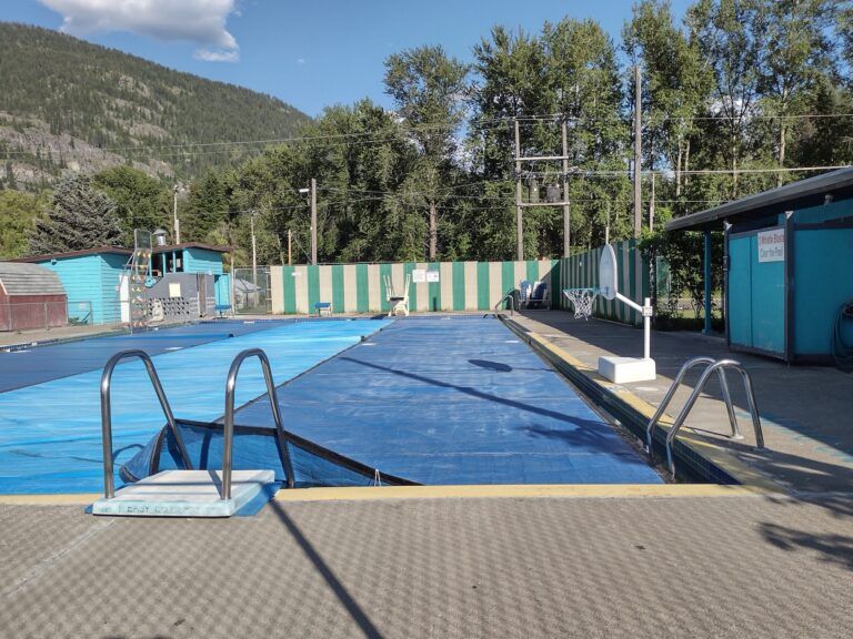 Salmo pool closed for renovations