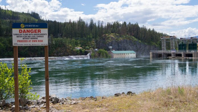 This is a photo of a hydroelectric dam on the Kootenay River