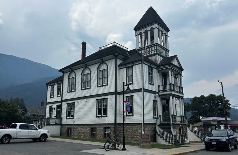 Village of Kaslo votes down RV park proposal