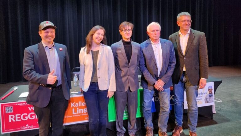 Federal election candidates face off in public forum