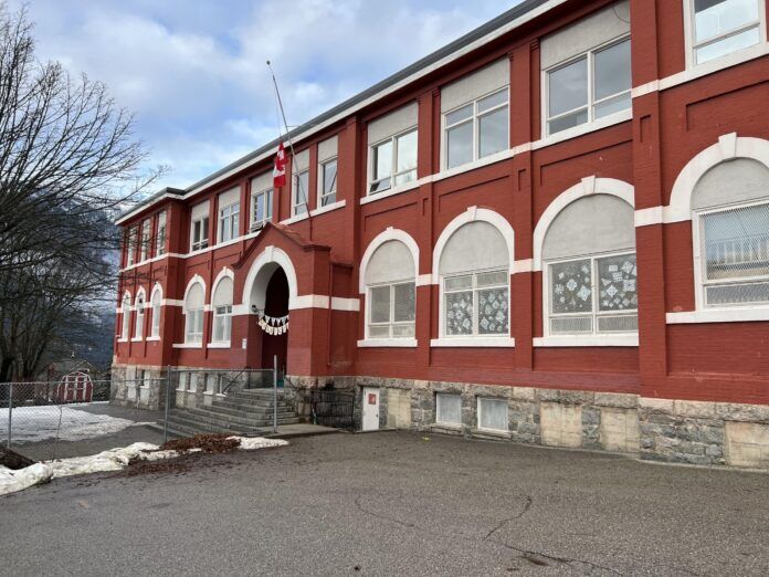 This is a photo of School district 8 (Kootenay Lake)'s head office in Nelson